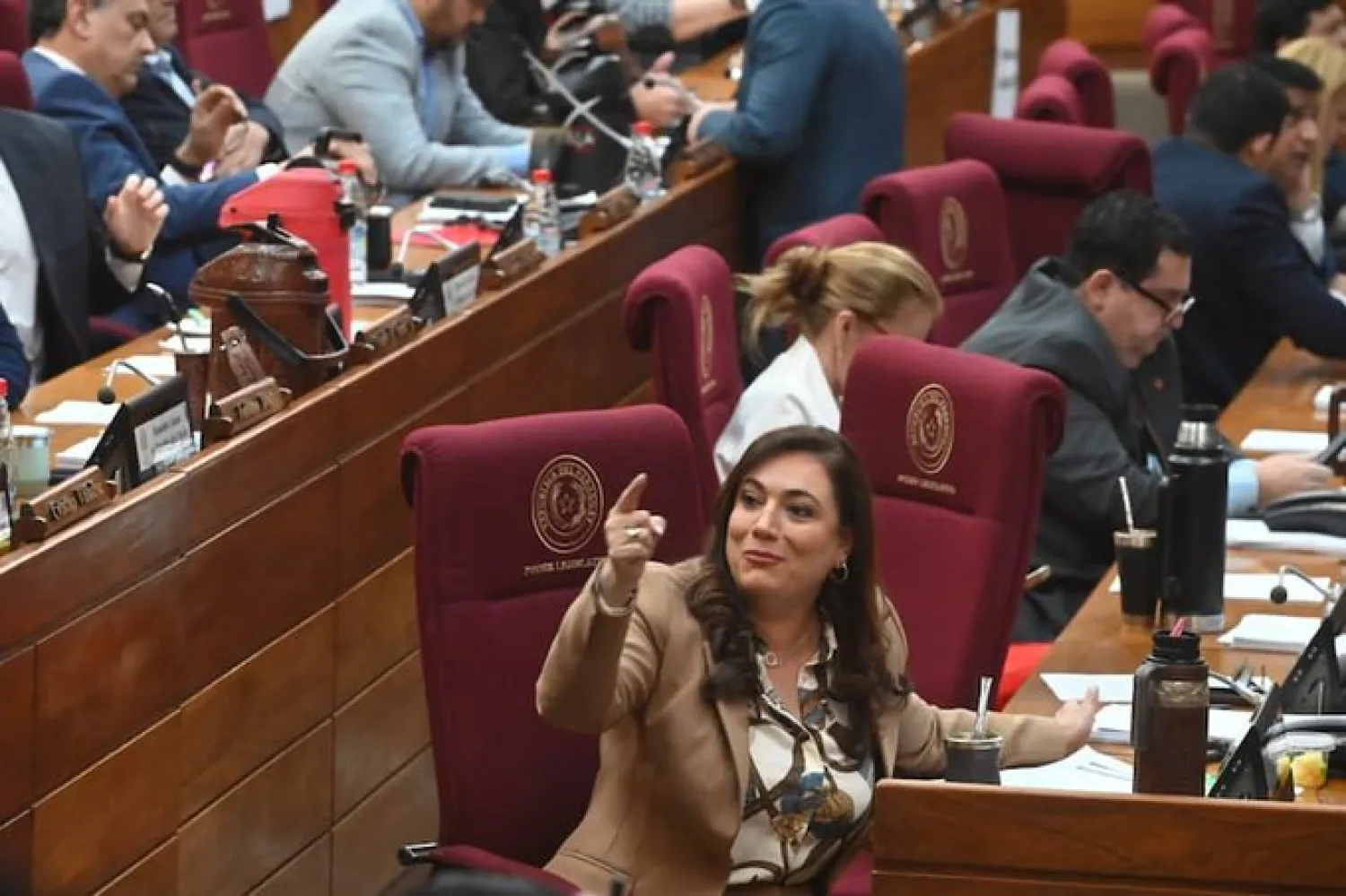 PGN 2026: Abed pide aumento para fiscales, donde su hermana es adjunta