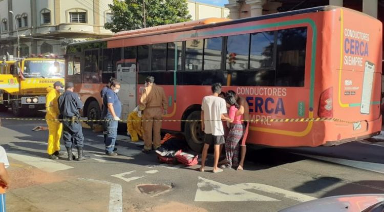 Joven embarazada muere tras ser arrollada por ómnibus en Asunción