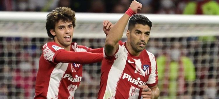 El Atlético de Madrid se aprovecha (2-0) de un Barcelona en crisis