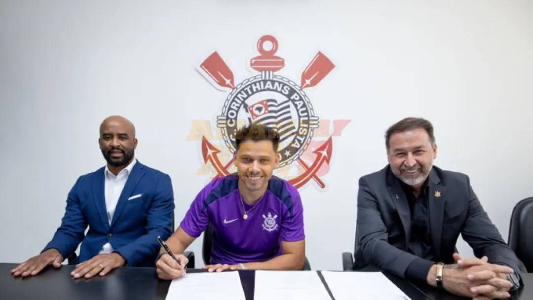Corinthians oficializa la renovación con Ángel Romero
