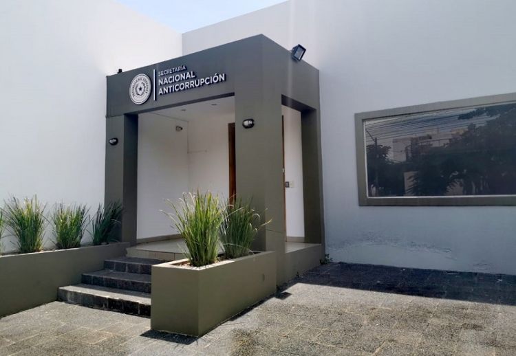 Anticorrupción denuncia a esposa de un funcionario por cobro indebido de subsidio Pytyvó 2.0