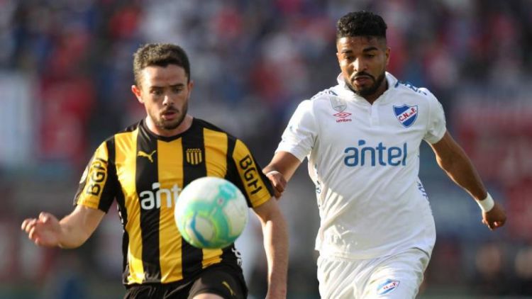 Uruguay prepara el regreso del fútbol profesional con test a los jugadores