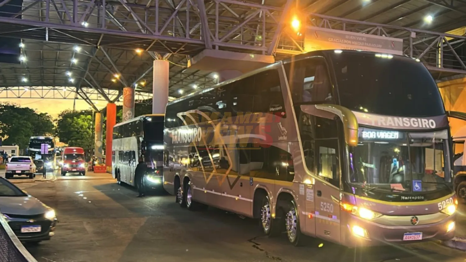 Unos 10 mil hinchas de Mineiro ingresan al país por el Este