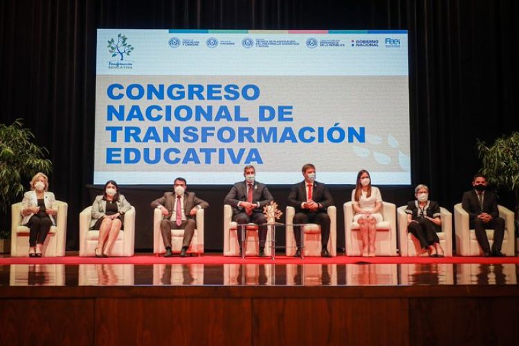 Gobierno presenta primer acuerdo para avanzar hacia la transformación educativa