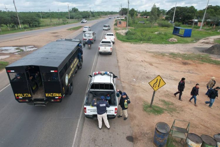 Incautan más de 2.000 litros de combustible de contrabando en Nanawa y Vista Alegre