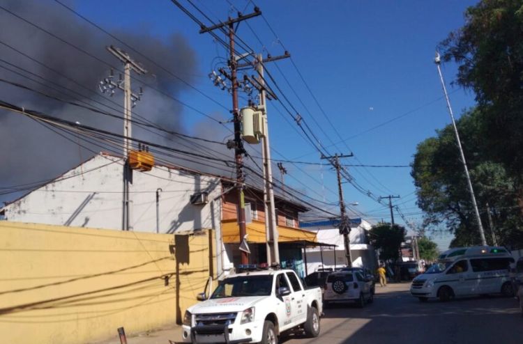 Buscan impedir que el fuego se reavive