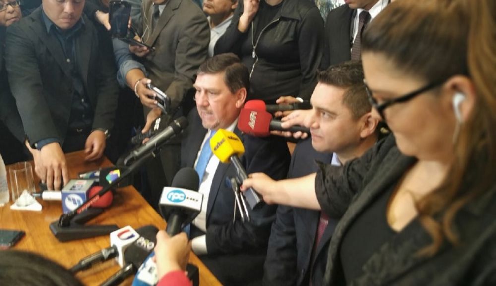 Cumbre de Poderes apuntó a manejo presupuestario