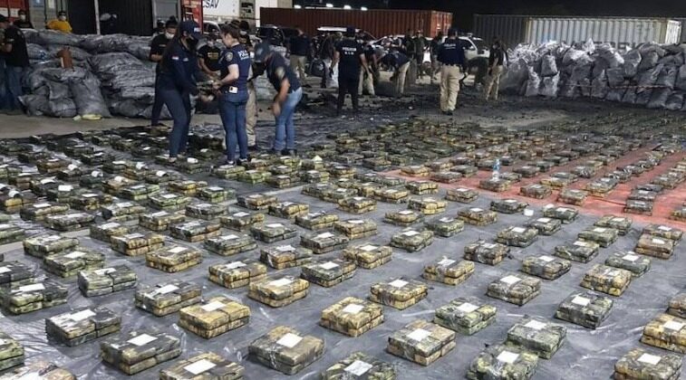 Escáneres detectaron cocaína, pero funcionarios omitieron reporte, confirma Aduanas