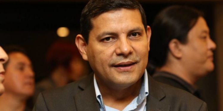 Nuevo proyecto de ley prohíbe vales de combustibles en instituciones del Estado, destacan