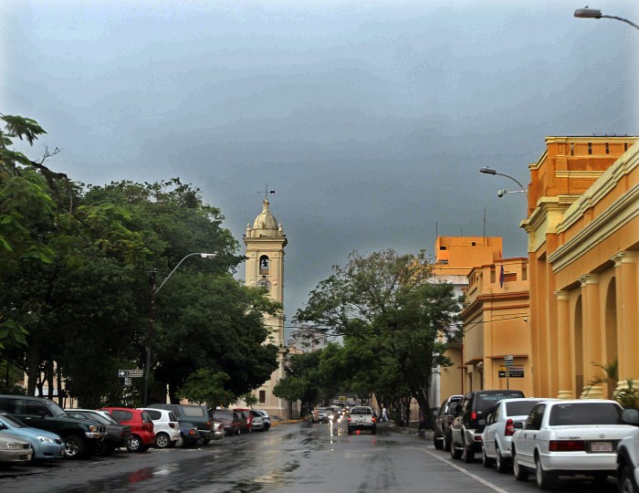 Lluvias y tormentas continuarán hoy