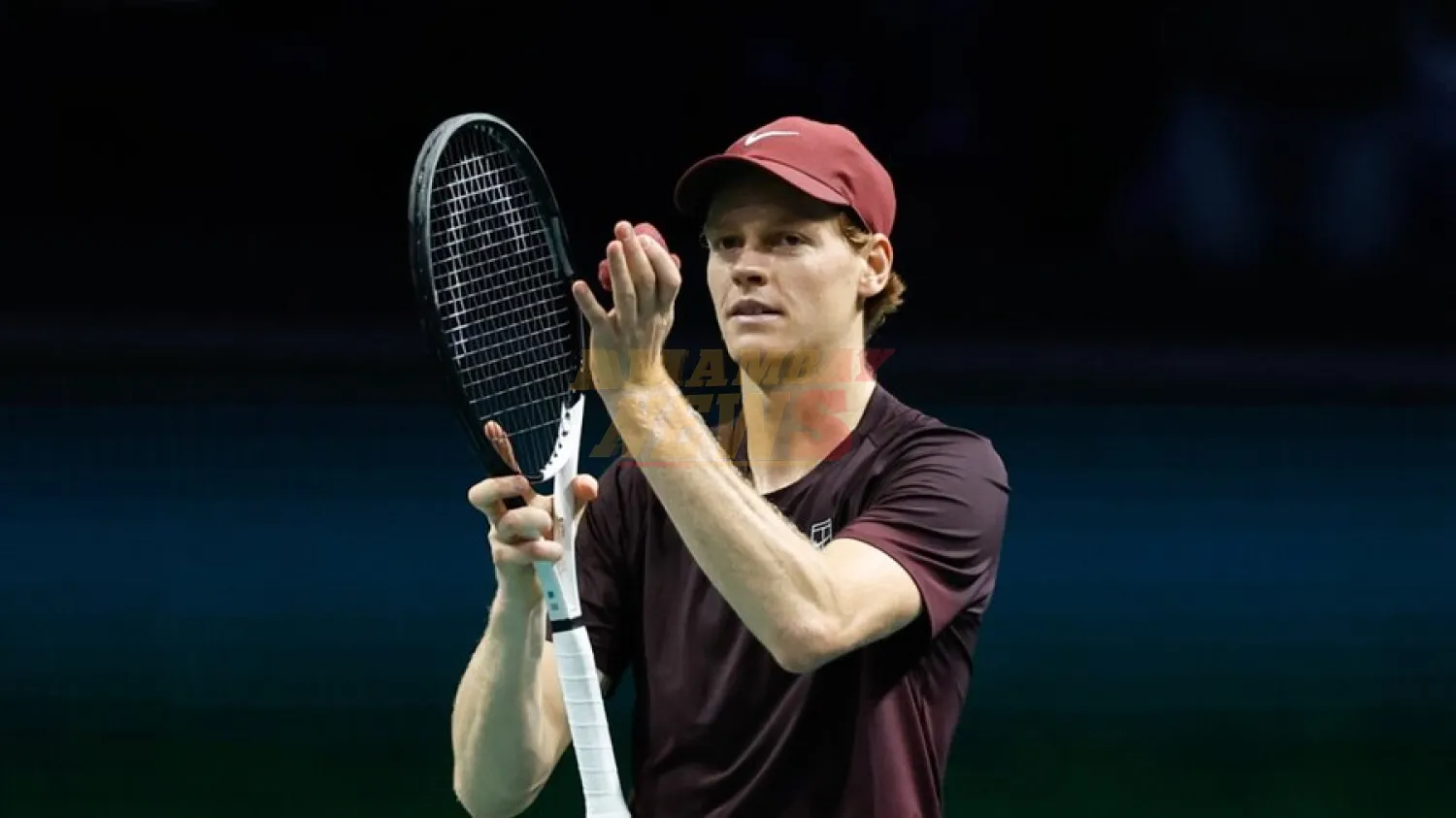 Sinner aplasta a un mermado Zverev y pasa a la final de París