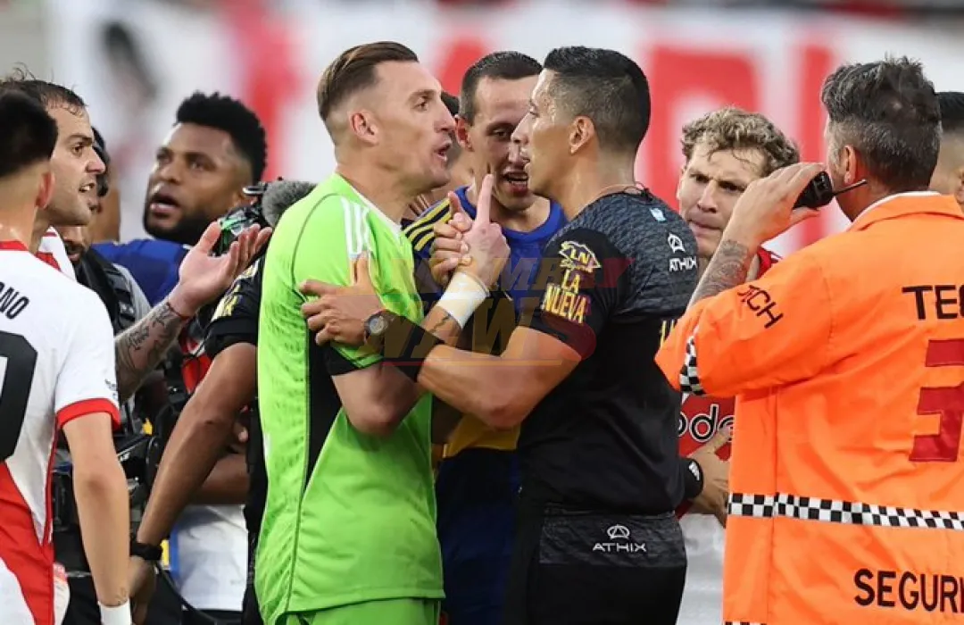 Solamente los capitanes podrán reclamar a los árbitros en los torneos de la Conmebol