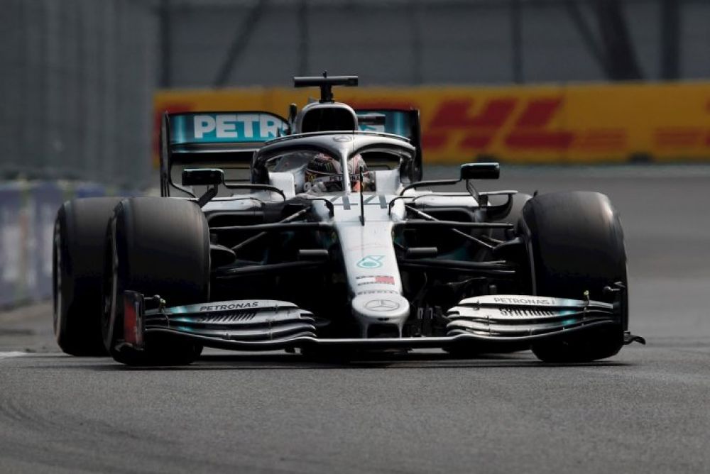 Hamilton ganó en México, pero deberá esperar para festejar su sexto Mundial