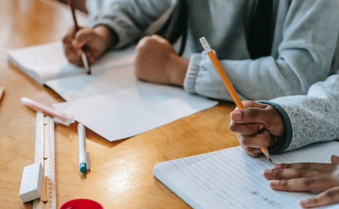 Más de 1.200.000 alumnos vuelven a clases este lunes