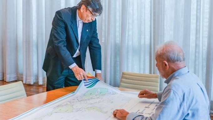 "La Tierra es redonda": Nuevo mapamundi ubica a Brasil en el centro del mundo