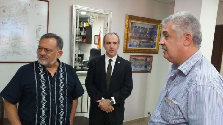 José Carlos recibió en su despacho al Senador Sixto Pereira