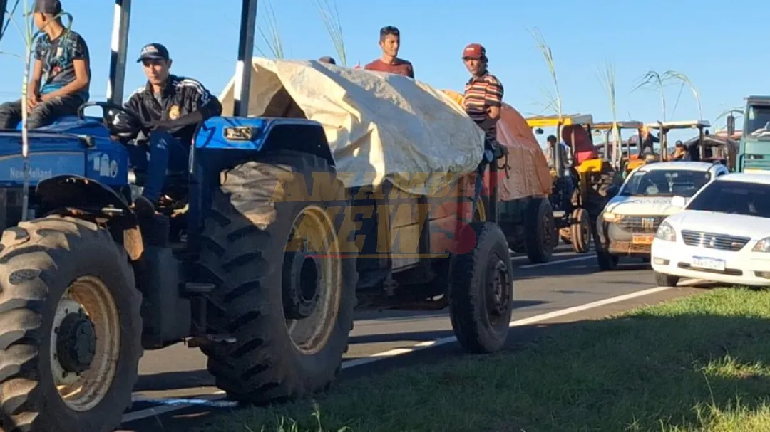 Tractorazo de cañicultores se instala en Coronel Oviedo y aguardan respuesta del Gobierno