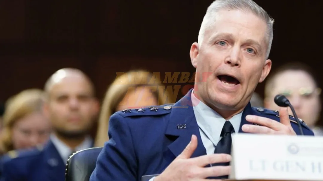 Trump despide al director de la Agencia de Seguridad Nacional