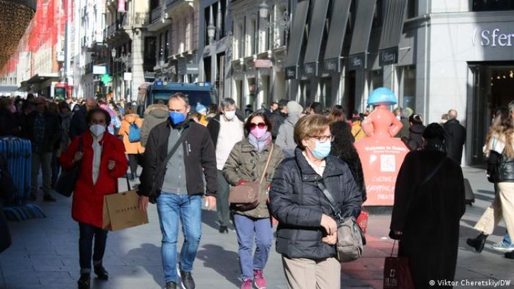 La incidencia acumulada pasa de 1.000 en España por primera vez