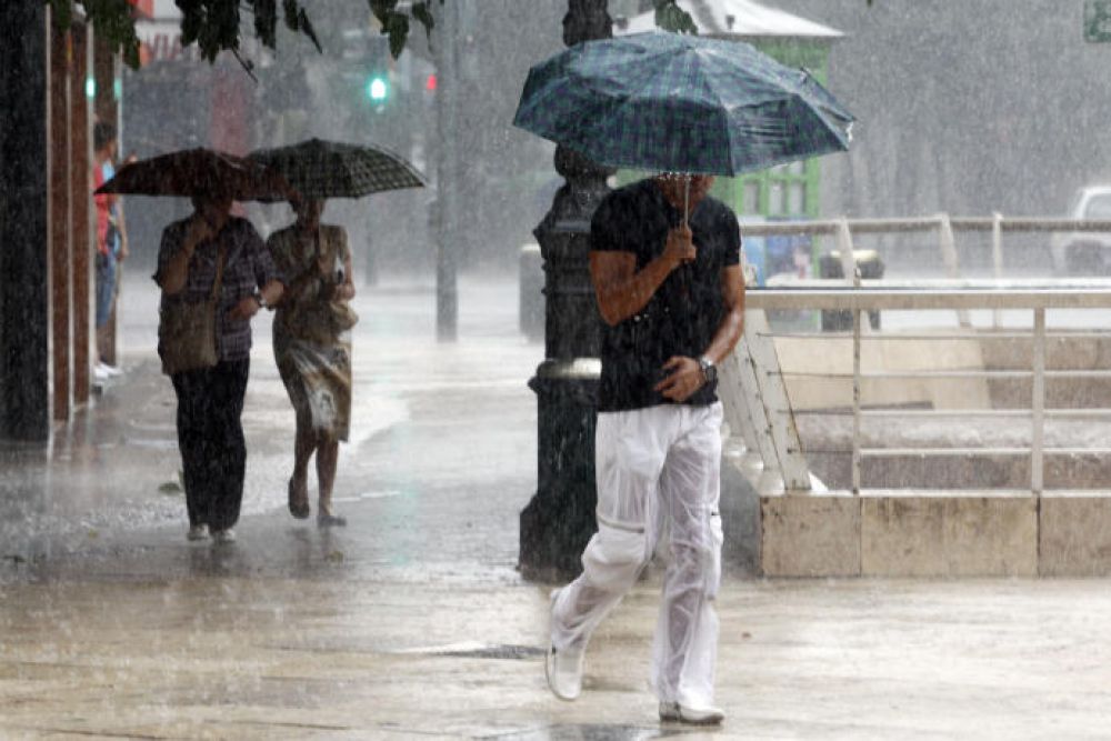 Anuncian lluvias y tormentas para este domingo