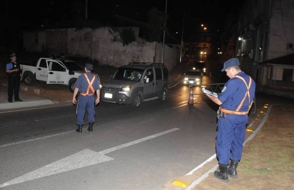 Dos cadáveres hallados, un asesinado y 4 accidentados: primer reporte de fallecidos