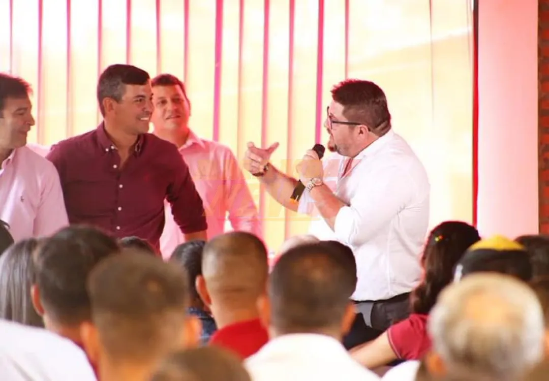 Santi expresa dolor por fallecimiento de diputado