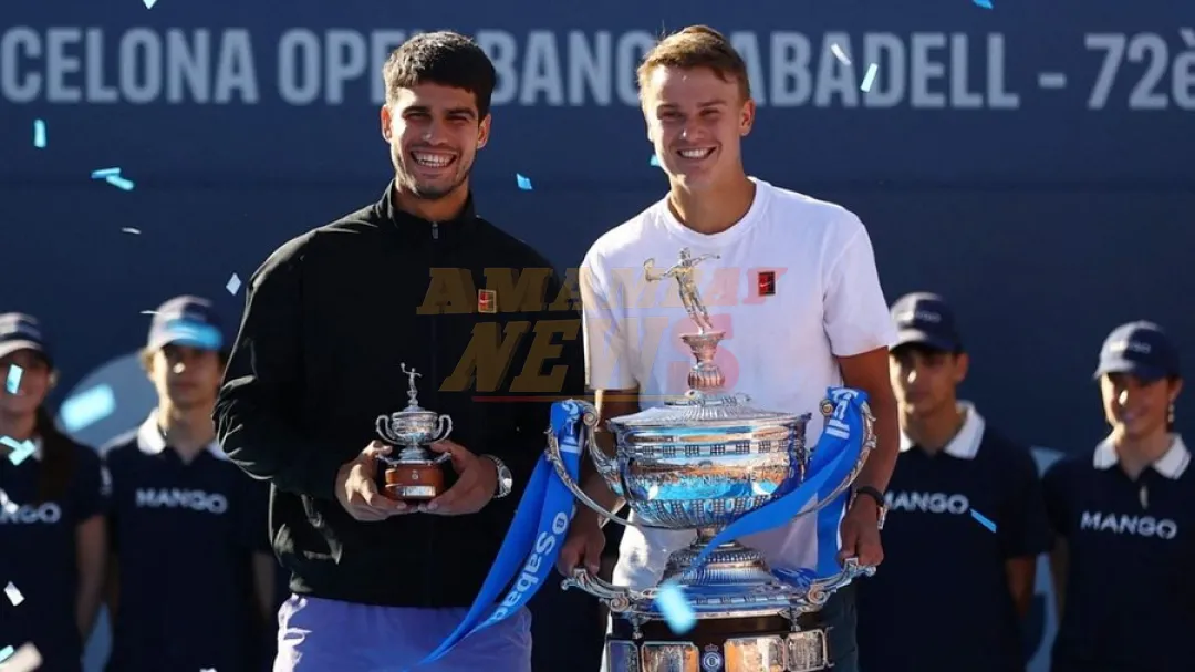 El español Carlos Alcaraz pierde la Final del Barcelona Open ante el danés Holger Rune en sólo dos sets