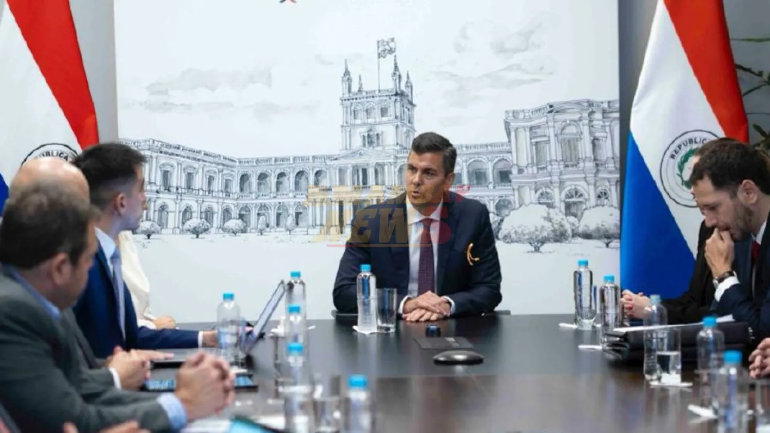 Santi pidió a titulares de empresas públicas solucionar deudas con la ANDE