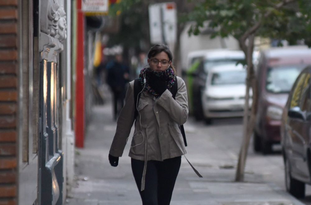 Jueves frío, con lluvia y vientos del sur