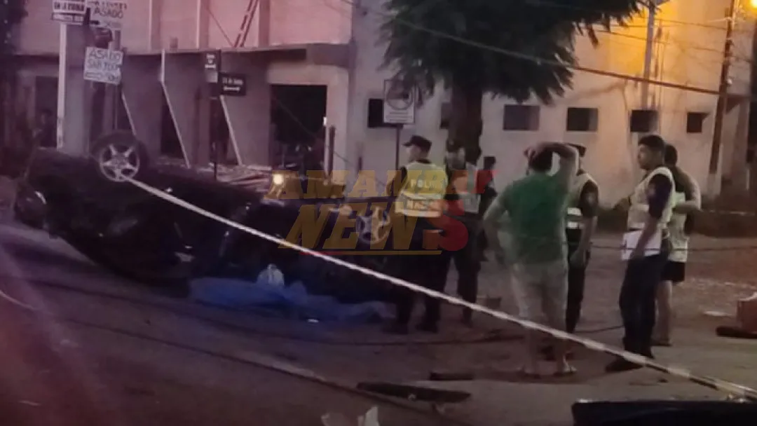Joven conductor fallece al impactar por una columna en San Antonio