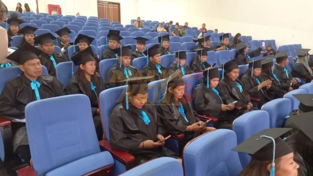 Docentes indígenas obtienen títulos de licenciatura
