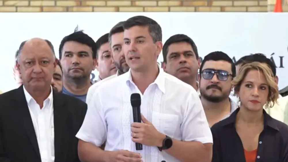 Santi recula y no tocará fondos de royalties ni Fonacide para proyecto Hambre cero