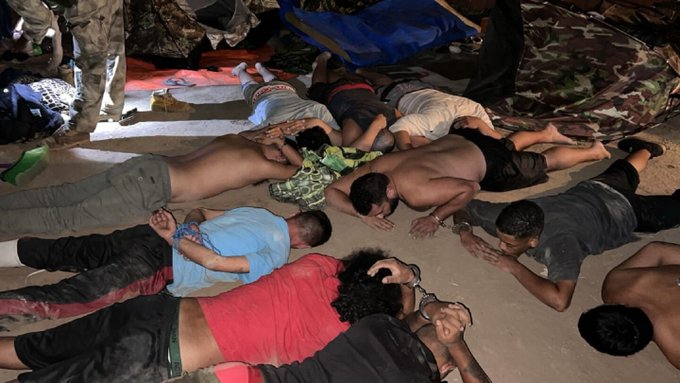 Chaco: Caen 10 extranjeros con fusiles y avioneta en un hangar en Alto Paraguay