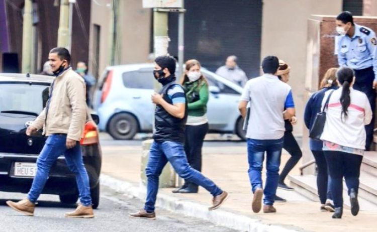 Transmisión comunitaria de covid-19 abarca al 70% de los distritos del país