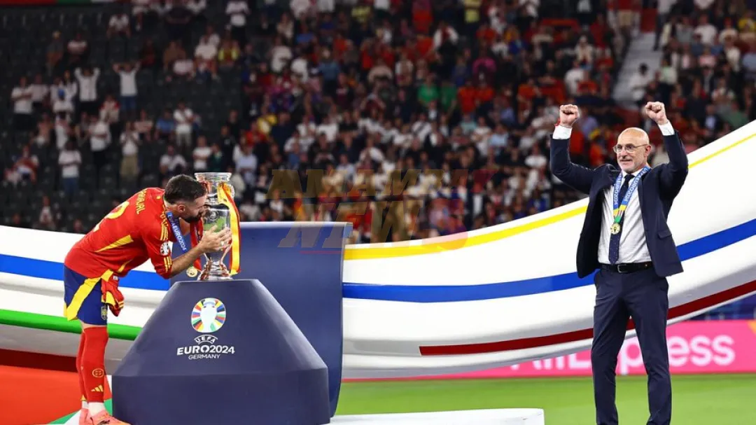 Luis de la Fuente renueva como seleccionador de España hasta 2028