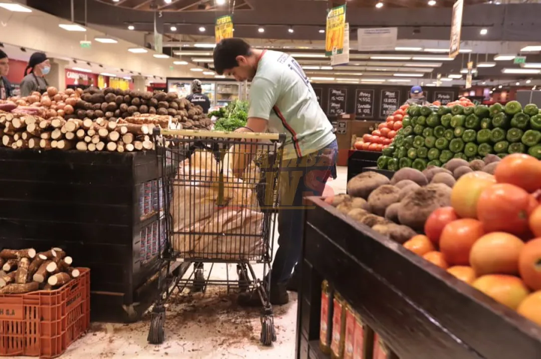 Ya rigen los descuentos en más de 90 productos de la canasta básica
