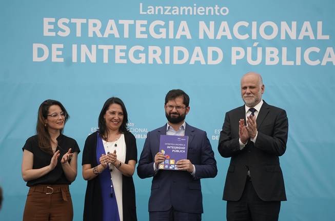 Boric presentó más de 200 medidas para atacar la corrupción en Chile