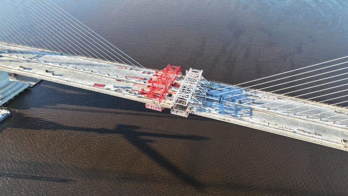 Puente Héroes del Chaco a punto de unirse con la Costanera Norte