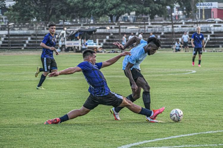 Guaireña y Ameliano firman empate en intenso amistoso