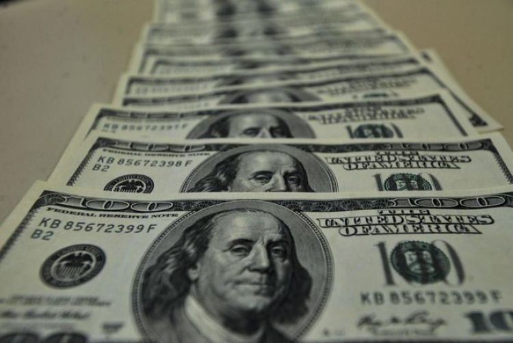 El dólar, se disparó a 5,77 reales en Brasil