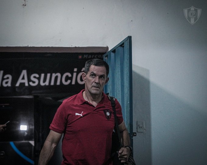 Fin de ciclo: Víctor Bernay no es más DT de Cerro Porteño