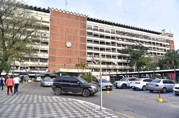 Empresario descontó, pero no pagó aportes de empleado al IPS por 15 años