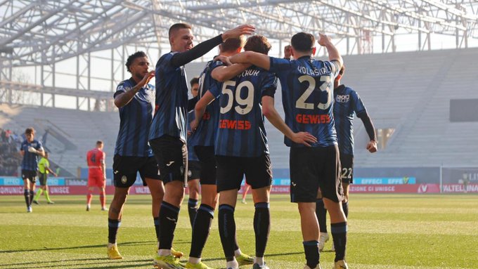 Atalanta aprieta por la ‘Champions’