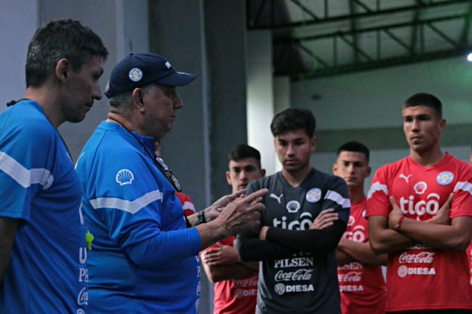 Jara Saguier busca “dar rodaje a todos los jugadores”