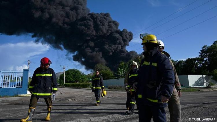 Incendio incontrolable en Cuba deja un muerto y 121 heridos