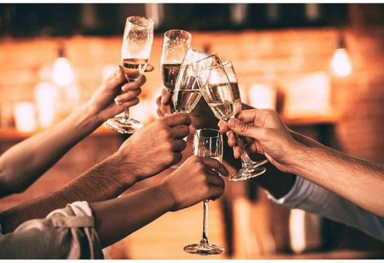 La OMS recomienda distanciamiento y tapabocas en las fiestas de fin de año