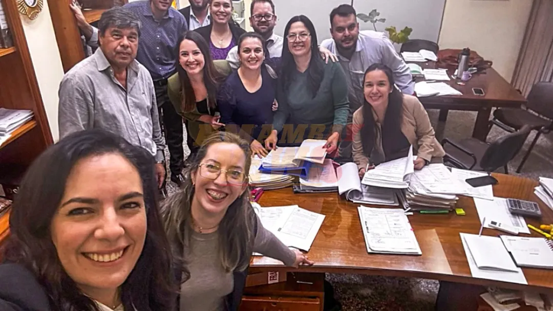 Cartista critica a titular de Obras por selfies en redes