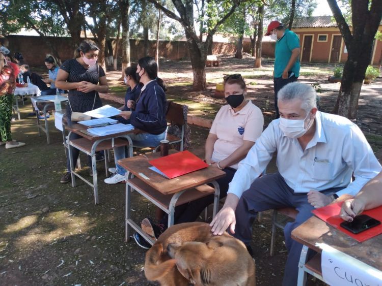 Intendente de Pedro Juan Caballero sigue con la entrega de kits del almuerzo escolar