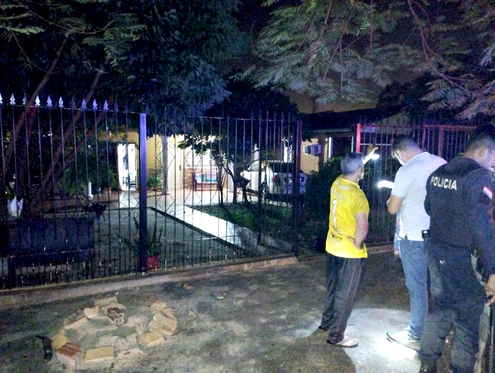 Rodean y atrapan a dos delincuentes tras violento asalto domiciliario en CDE
