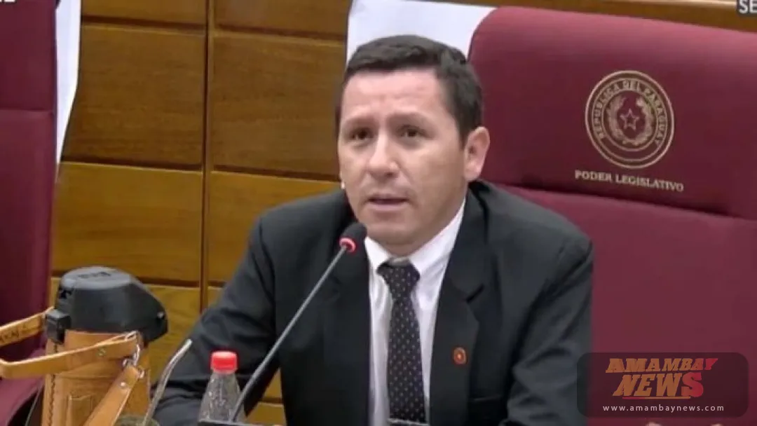 Aparecen mensajes entre Chaqueñito y expolicía